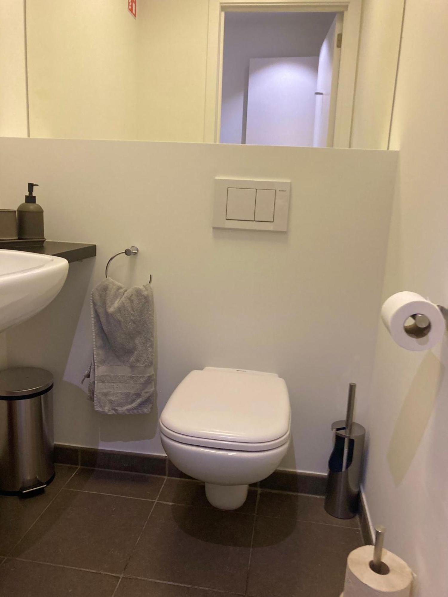 London Tower Apartments - Antwerpen Rom bilde